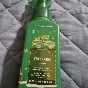 Bath & Body Works Tree Farm Green Hand Soap